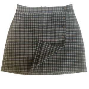 Hollister’s Ultra Rise Skirt (Perfect Condition)
